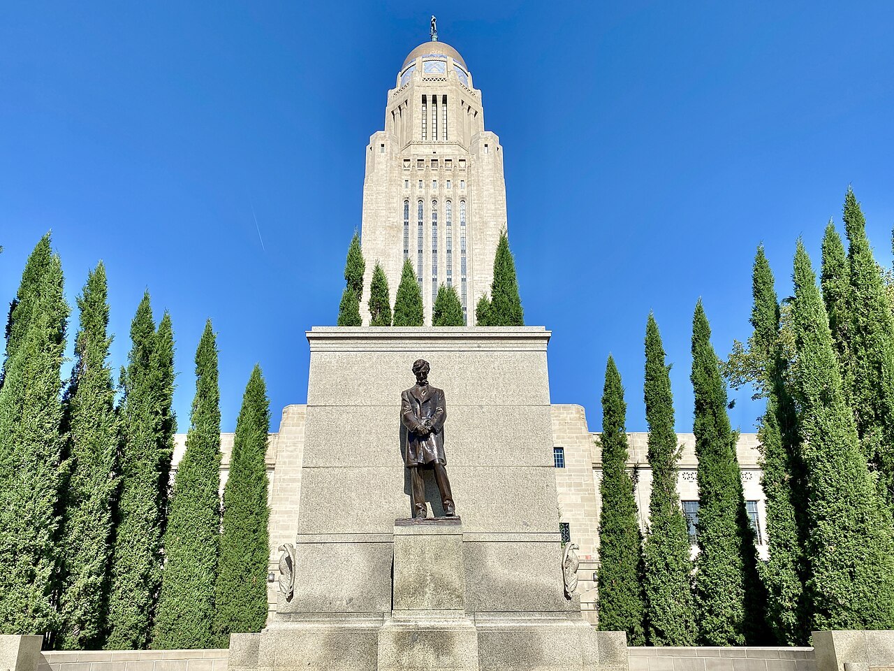 Lincoln Monument, Nebraska State Capitol, 13th Street, Lincoln, NE