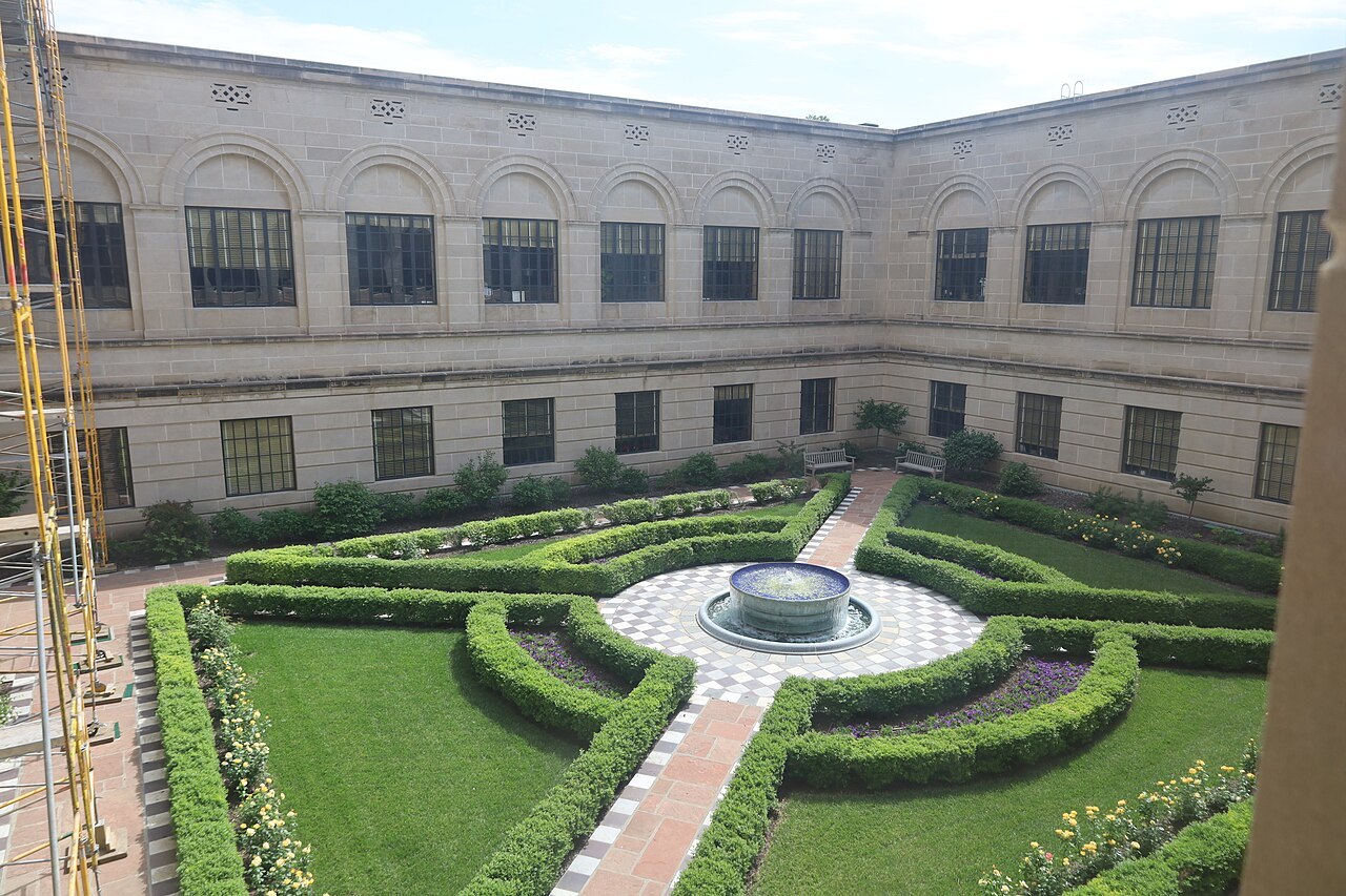 Courtyard Nebraska State Capitol 2025b
